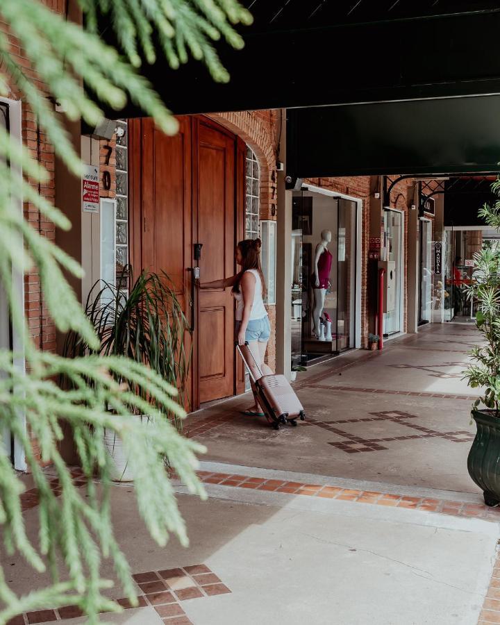Bloom Guesthouse أولامبرا المظهر الخارجي الصورة